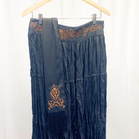 Women's Anthro Bohemian Style Embroidered Gypsy Skirt with Matching Accessory - Picture 2 of 13